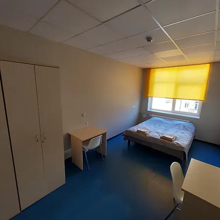 Airport Hostel *